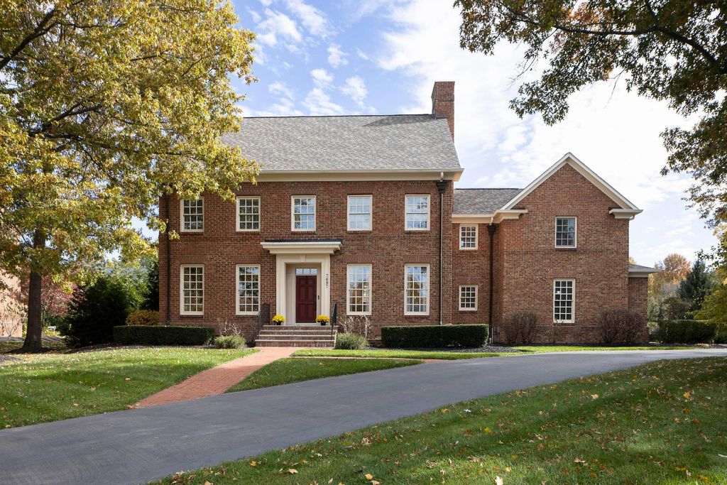 Photo of 7697 Somerly Court, New Albany, OH 43054 (MLS # 226001585)