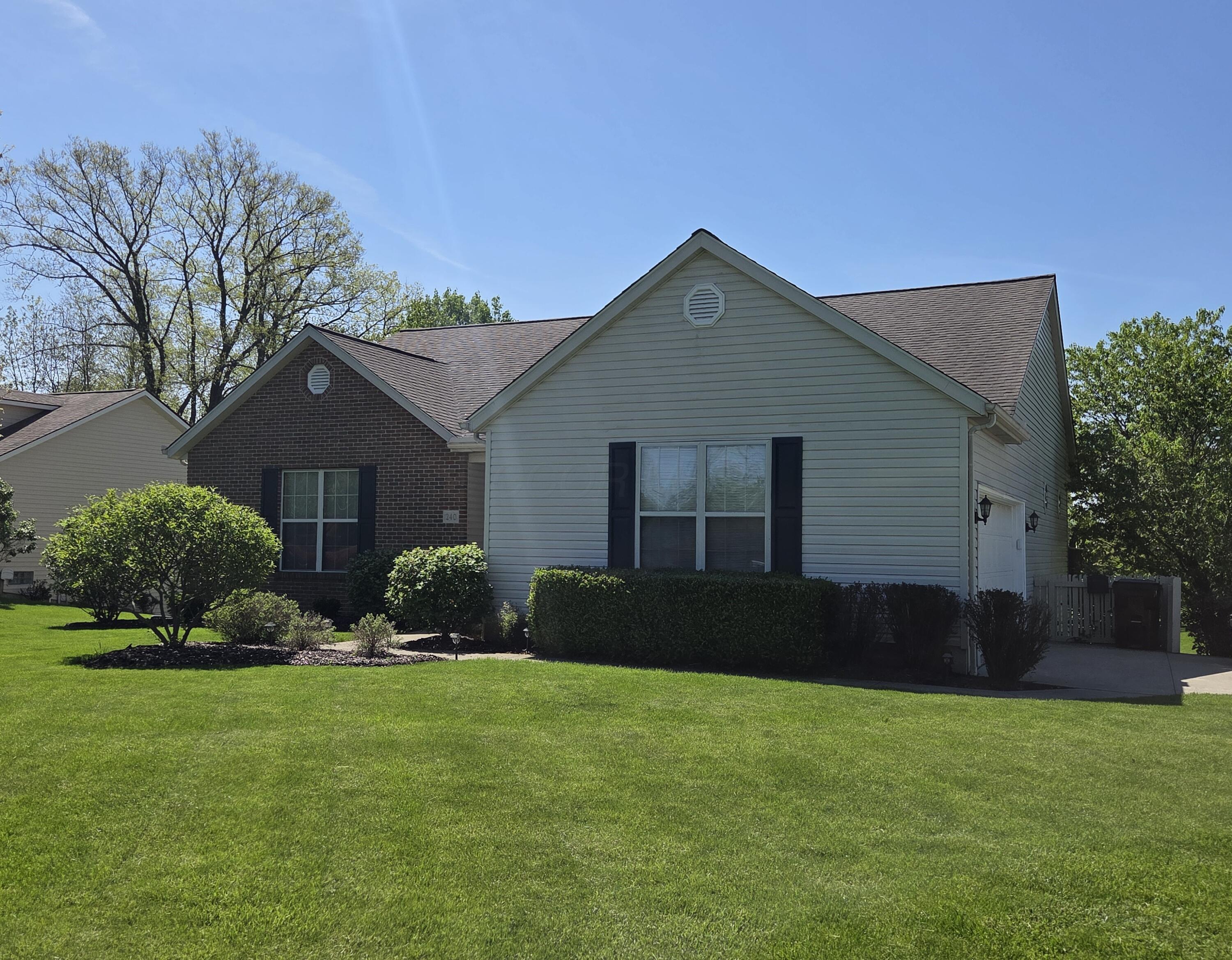 240 Jefferson Ridge Drive, Pataskala, Ohio image 3