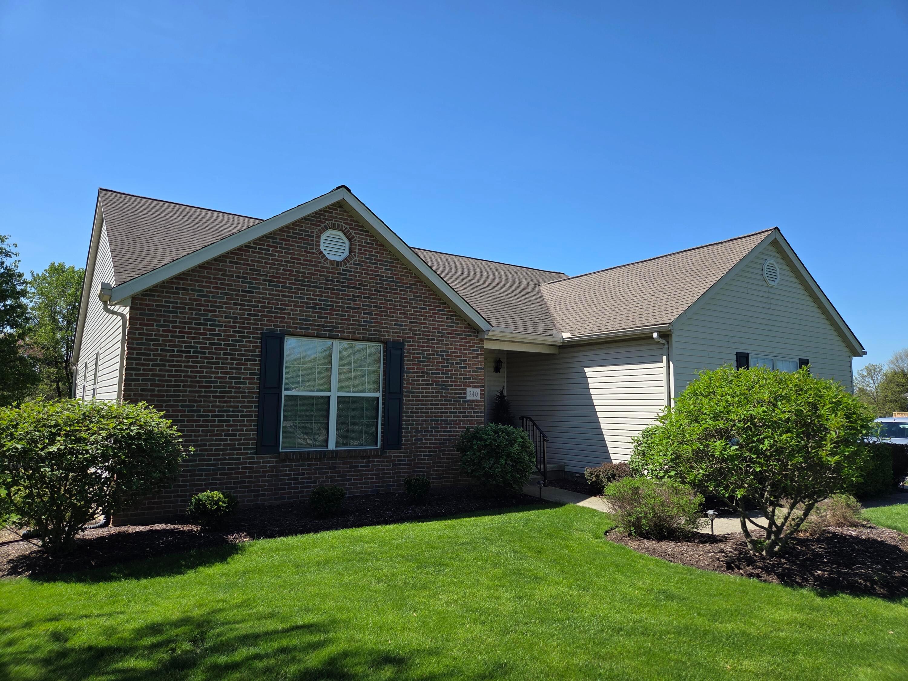 240 Jefferson Ridge Drive, Pataskala, Ohio image 2