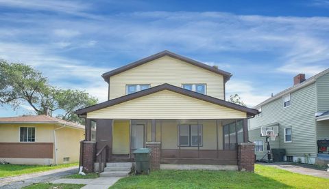 Photo of 2316 Ontario Street, Columbus, OH 43211 (MLS # 225045104)