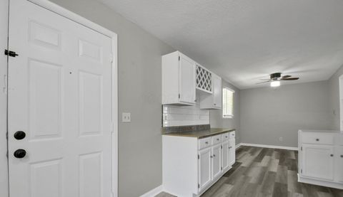 Tiny photo for 2316 Ontario Street, Columbus, OH 43211 (MLS # 225045104)