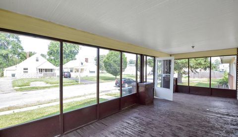 Tiny photo for 2316 Ontario Street, Columbus, OH 43211 (MLS # 225045104)