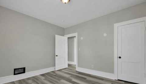 Tiny photo for 2316 Ontario Street, Columbus, OH 43211 (MLS # 225045104)
