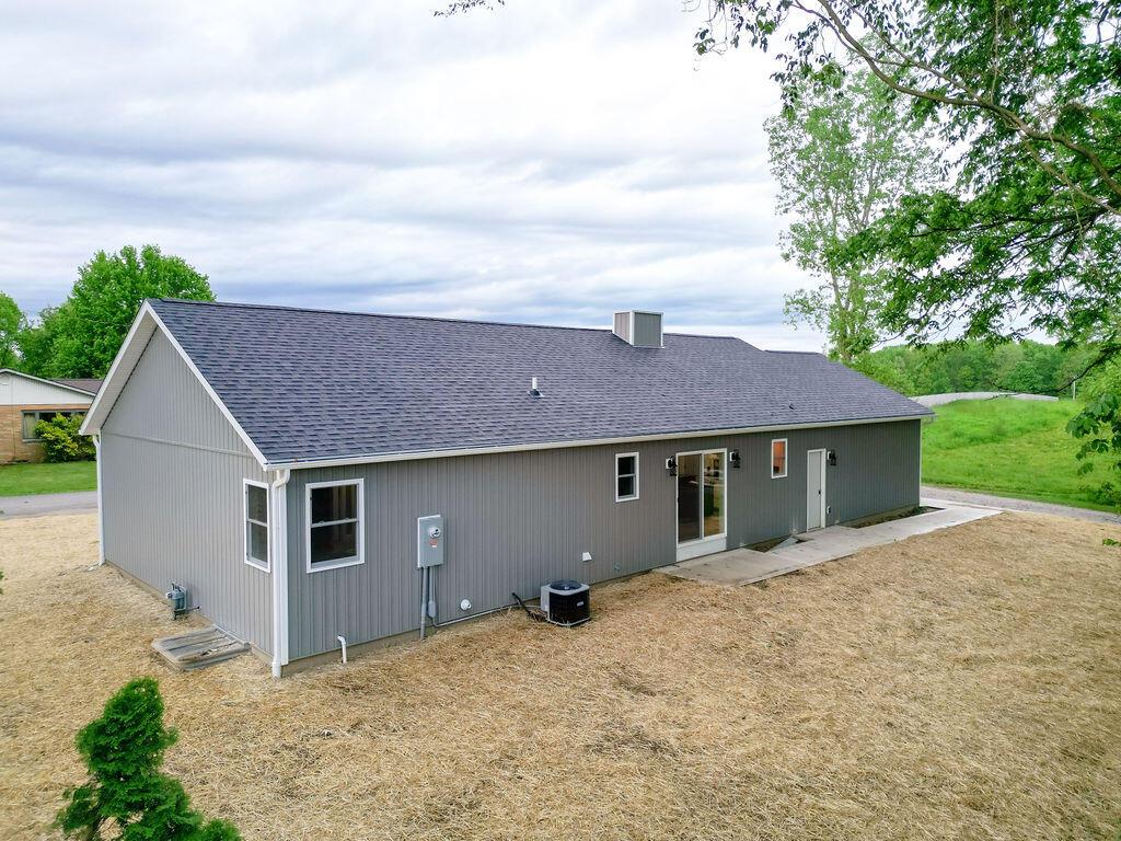 228 E Walnut Street, Danville, Ohio image 49