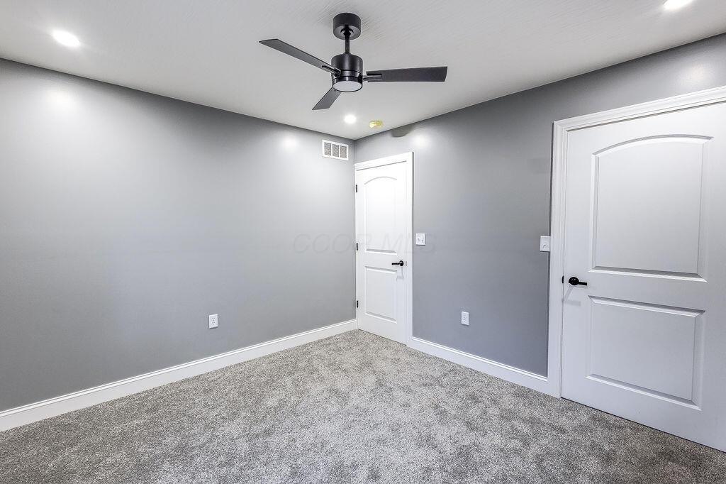 228 E Walnut Street, Danville, Ohio image 25