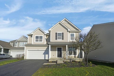 Photo of 2124 Tournament Way, Grove City, OH 43123 (MLS # 226008635)