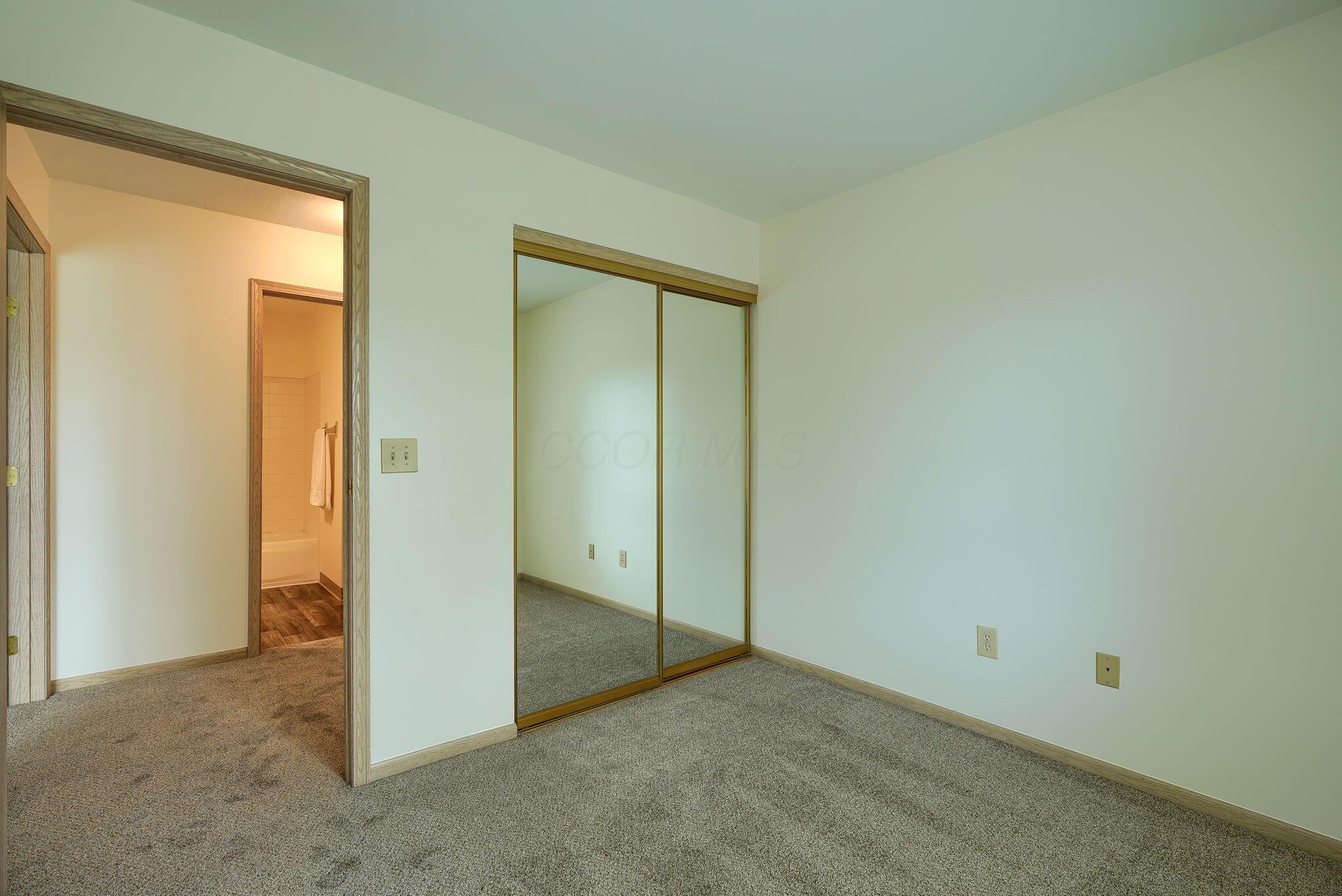 2675 Rolling Oaks Boulevard, Hilliard, Ohio image 16