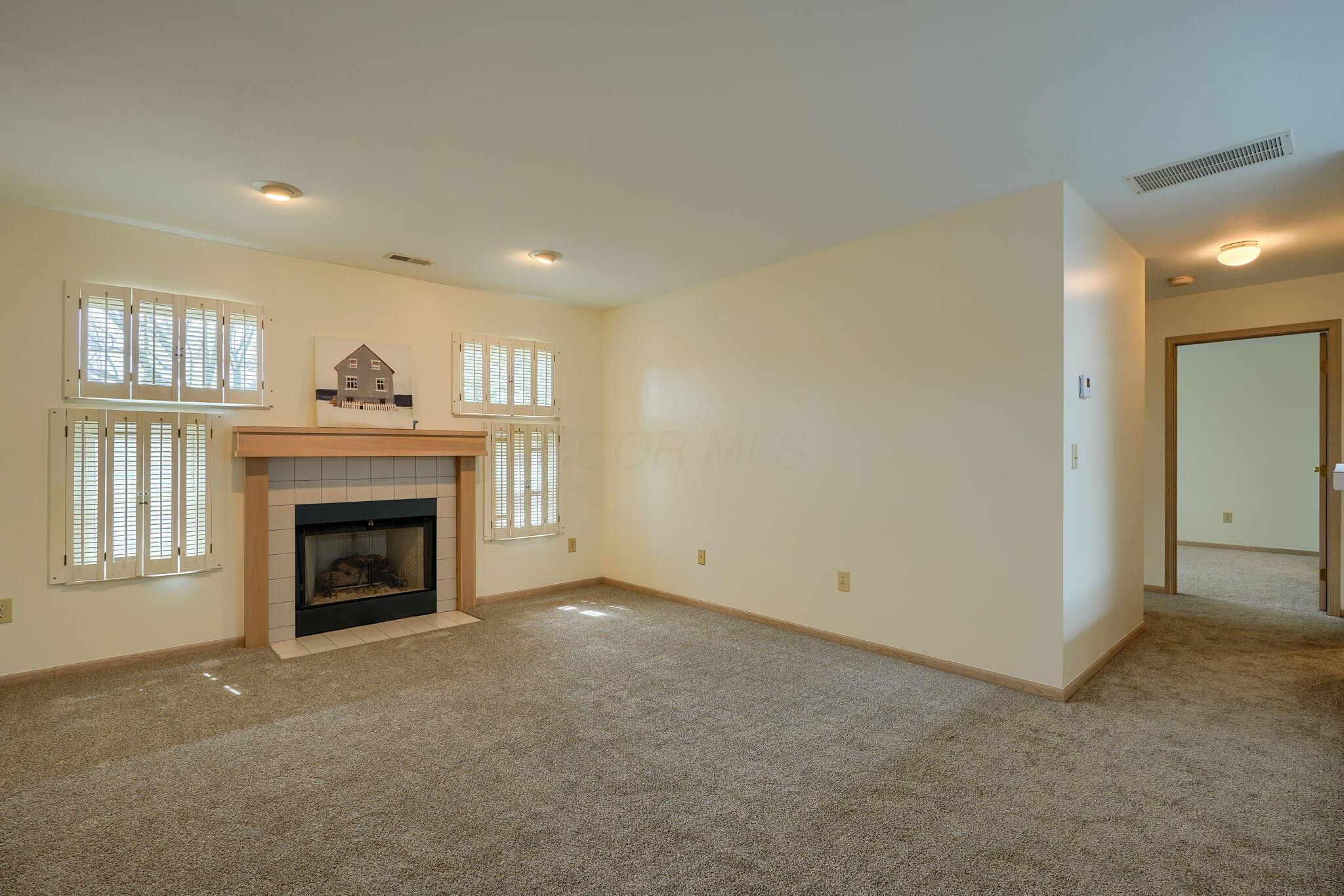 2675 Rolling Oaks Boulevard, Hilliard, Ohio image 4