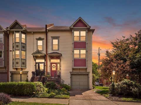 Photo of 297 W 1st Avenue, Columbus, OH 43201 (MLS # 226032200)