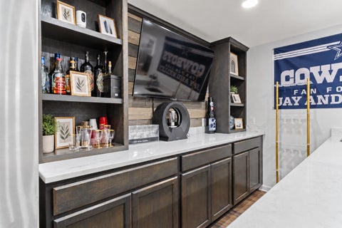Tiny photo for 556 Kasons Way, Columbus, OH 43230 (MLS # 226036240)