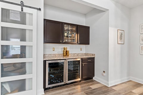 Tiny photo for 556 Kasons Way, Columbus, OH 43230 (MLS # 226036240)