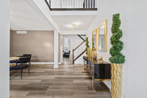 Tiny photo for 556 Kasons Way, Columbus, OH 43230 (MLS # 226036240)