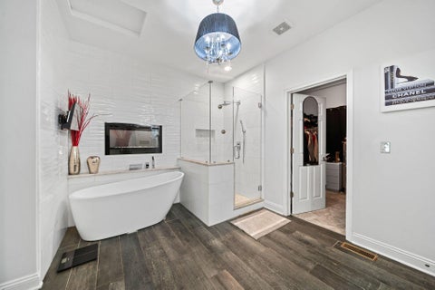 Tiny photo for 556 Kasons Way, Columbus, OH 43230 (MLS # 226036240)