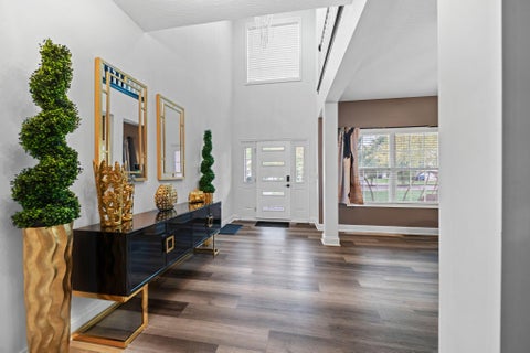 Tiny photo for 556 Kasons Way, Columbus, OH 43230 (MLS # 226036240)