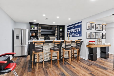 Tiny photo for 556 Kasons Way, Columbus, OH 43230 (MLS # 226036240)