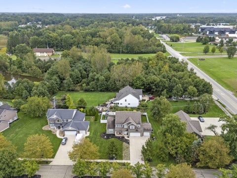 Tiny photo for 556 Kasons Way, Columbus, OH 43230 (MLS # 226036240)