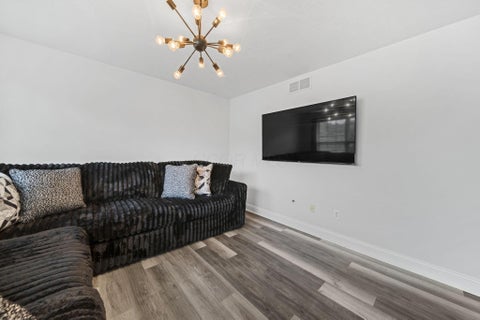 Tiny photo for 556 Kasons Way, Columbus, OH 43230 (MLS # 226036240)