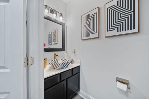 Tiny photo for 556 Kasons Way, Columbus, OH 43230 (MLS # 226036240)