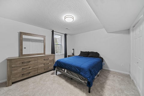 Tiny photo for 556 Kasons Way, Columbus, OH 43230 (MLS # 226036240)