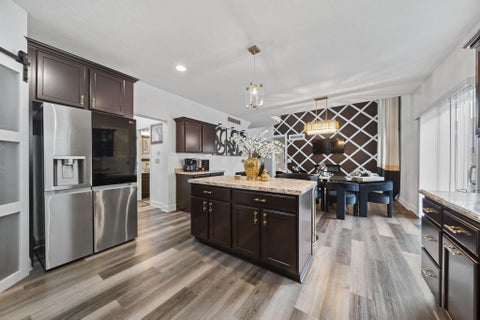 Tiny photo for 556 Kasons Way, Columbus, OH 43230 (MLS # 226036240)