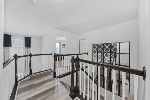 Tiny photo for 556 Kasons Way, Columbus, OH 43230 (MLS # 226036240)