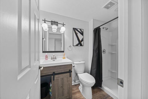 Tiny photo for 556 Kasons Way, Columbus, OH 43230 (MLS # 226036240)