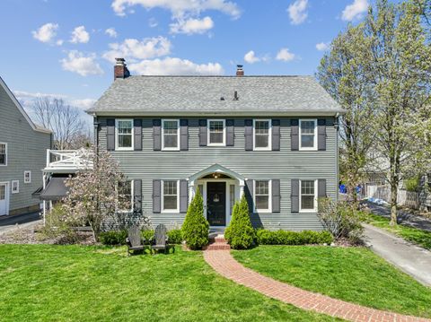 Photo of 2036 Beverly Road, Columbus, OH 43221 (MLS # 226011094)