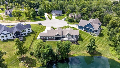 Photo of 277 Robin Place, Canal Winchester, OH 43110 (MLS # 226027976)
