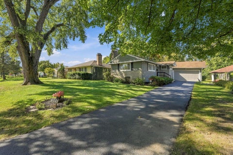 Photo of 645 S Kellner Road, Columbus, OH 43209 (MLS # 226038960)