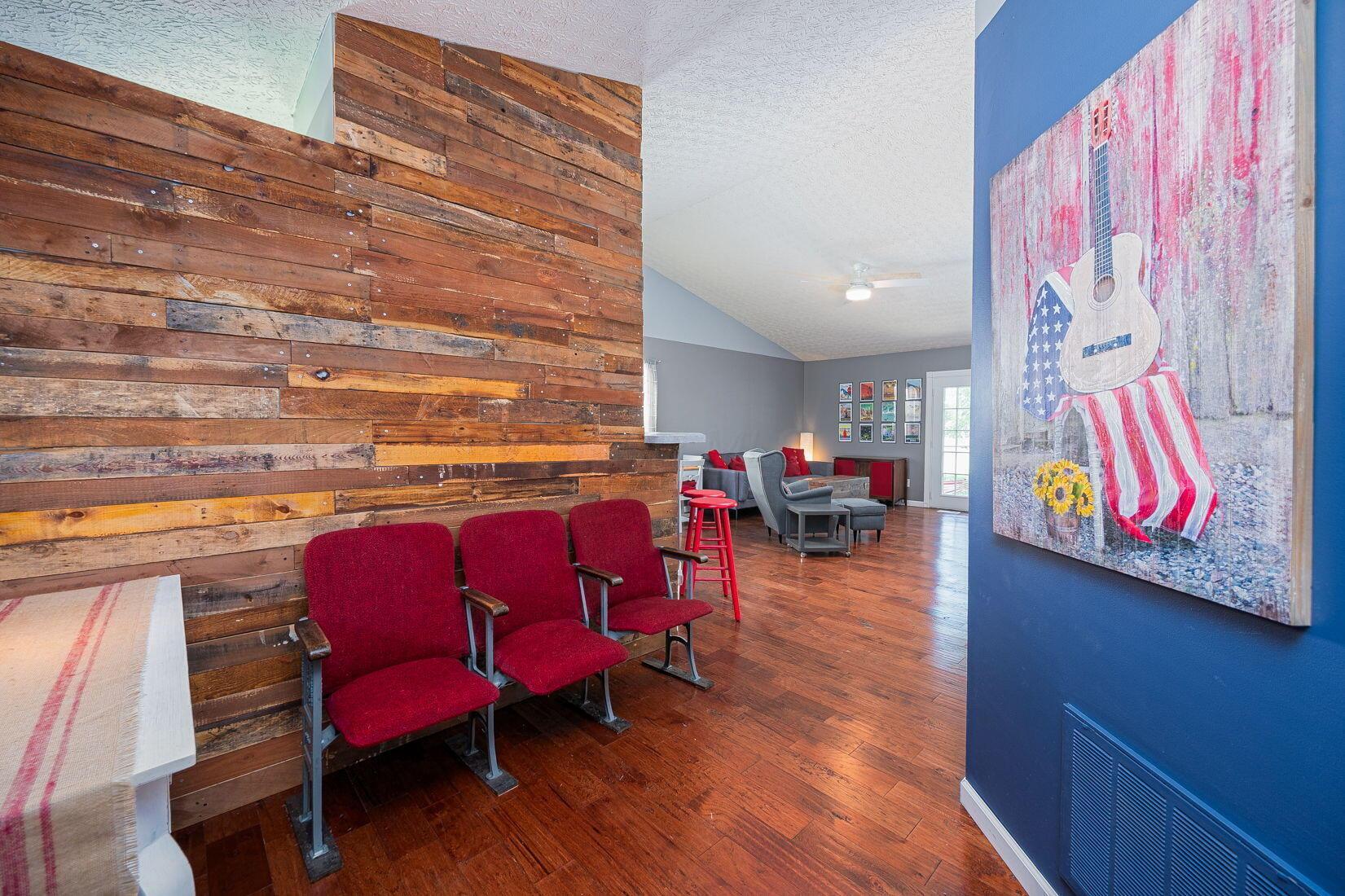 370 Chatterly Lane, Columbus, Ohio image 3