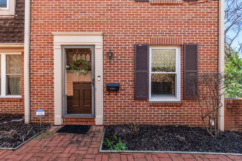 Photo of 5733 N High Street, Worthington, OH 43085 (MLS # 226010722)
