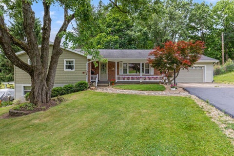 Homes For Sale - 11 Old Orchard Drive<br/> Mount Vernon, OH 43050