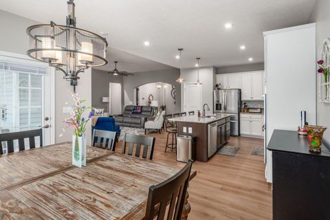 Tiny photo for 211 Passina Court, Delaware, OH 43015 (MLS # 226000602)