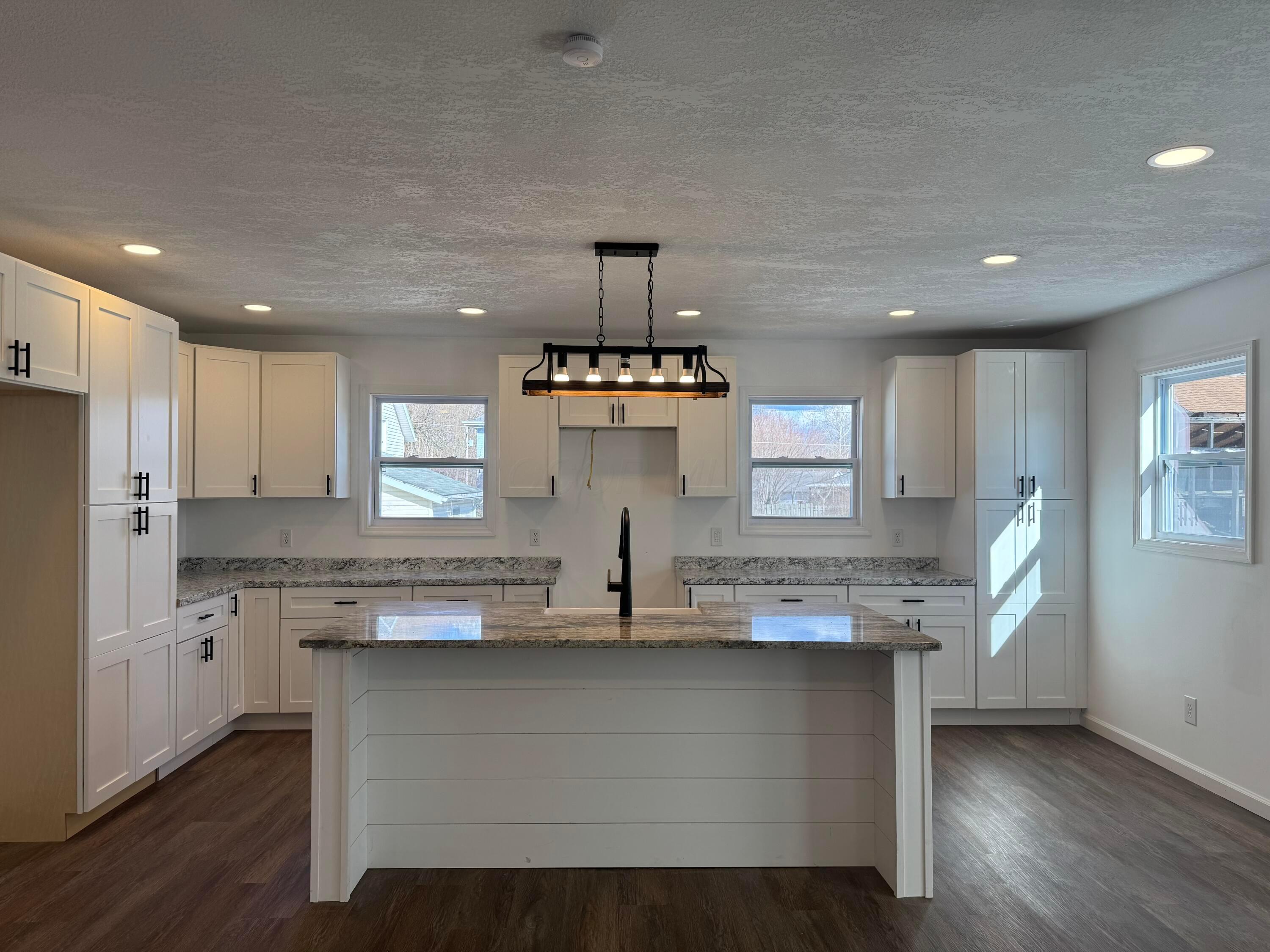 5690 Bagley Road, Zanesville, Ohio image 11