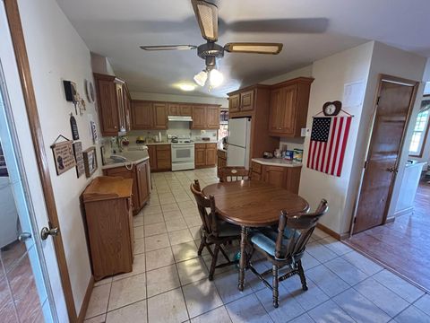Tiny photo for 1605 Jackson Road, Zanesville, OH 43701 (MLS # 225037773)