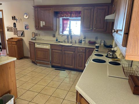 Tiny photo for 1605 Jackson Road, Zanesville, OH 43701 (MLS # 225037773)