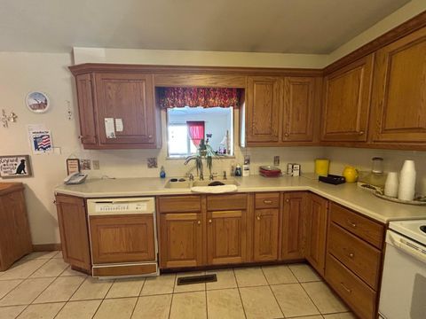 Tiny photo for 1605 Jackson Road, Zanesville, OH 43701 (MLS # 225037773)