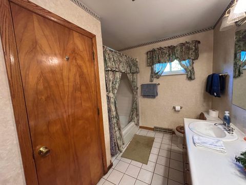 Tiny photo for 1605 Jackson Road, Zanesville, OH 43701 (MLS # 225037773)