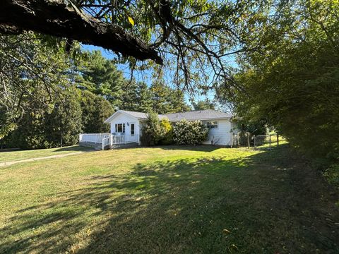 Tiny photo for 1605 Jackson Road, Zanesville, OH 43701 (MLS # 225037773)