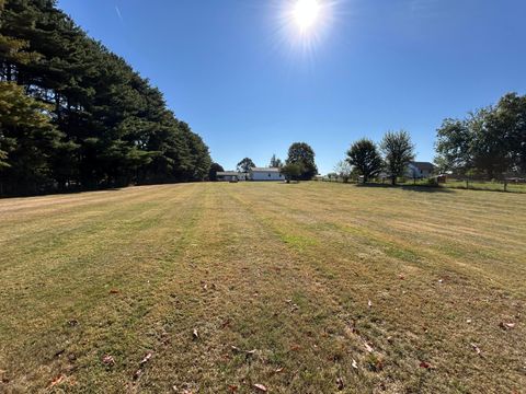 Tiny photo for 1605 Jackson Road, Zanesville, OH 43701 (MLS # 225037773)