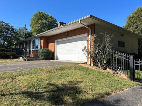 Tiny photo for 1605 Jackson Road, Zanesville, OH 43701 (MLS # 225037773)
