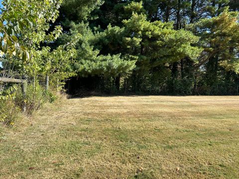 Tiny photo for 1605 Jackson Road, Zanesville, OH 43701 (MLS # 225037773)