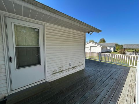 Tiny photo for 1605 Jackson Road, Zanesville, OH 43701 (MLS # 225037773)