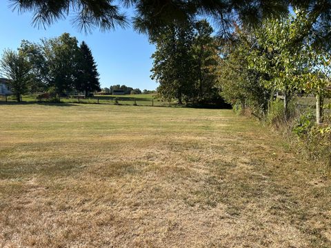Tiny photo for 1605 Jackson Road, Zanesville, OH 43701 (MLS # 225037773)
