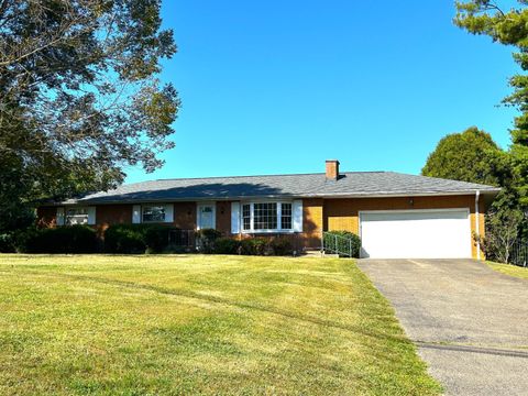 Photo of 1605 Jackson Road, Zanesville, OH 43701 (MLS # 225037773)