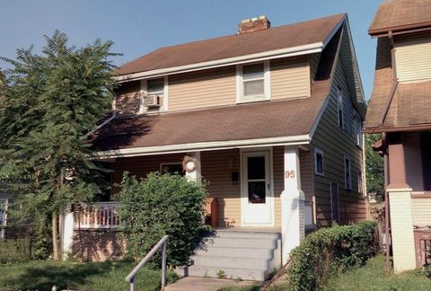 Photo of 95 S Eureka Avenue, Columbus, OH 43204 (MLS # 225039727)