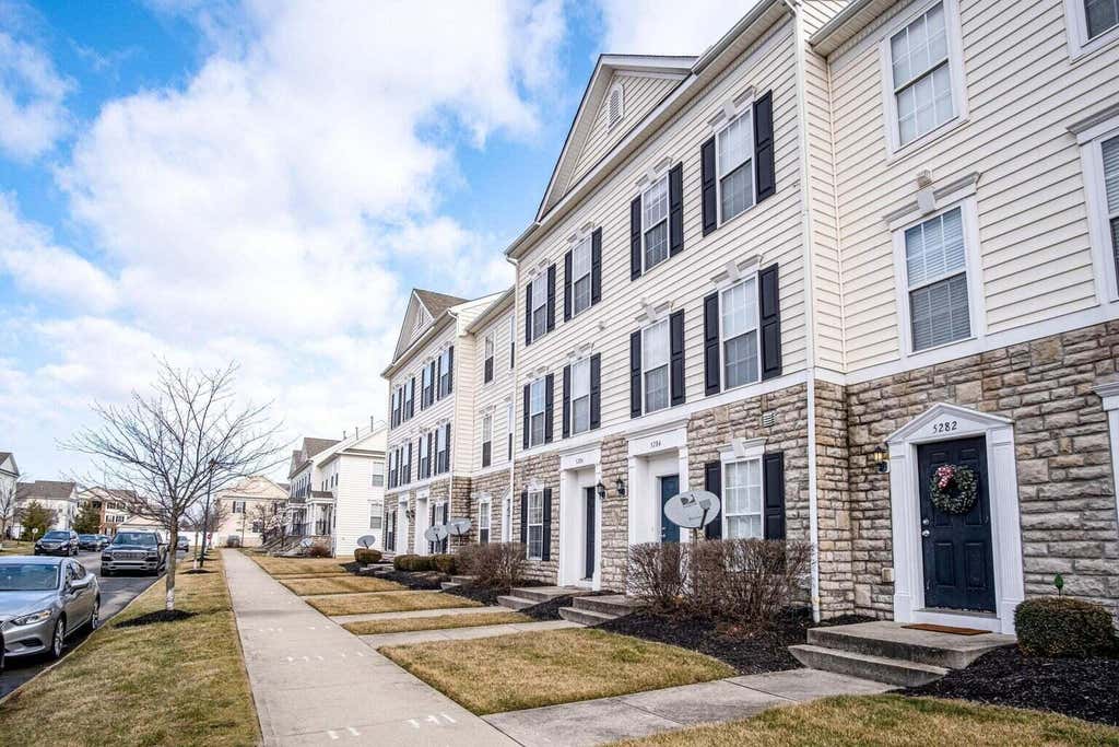 Photo of 5286 Royal Arch Casca Drive 26 #26, Dublin, OH 43016 (MLS # 226029820)