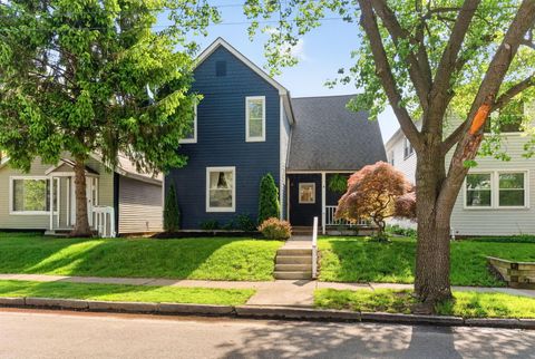 Photo of 1382 Hollywood Place, Columbus, OH 43212 (MLS # 226013634)