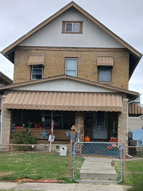 Photo of 808 E Starr Avenue, Columbus, OH 43201 (MLS # 225043222)