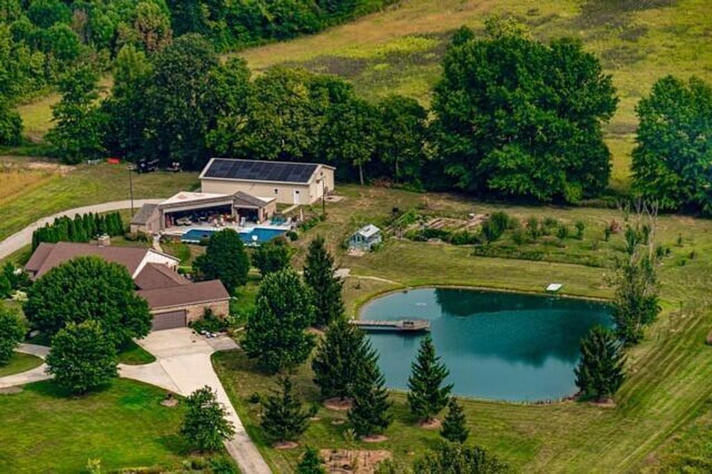 Photo of 1036 Hills Miller Road, Delaware, OH 43015 (MLS # 226002035)